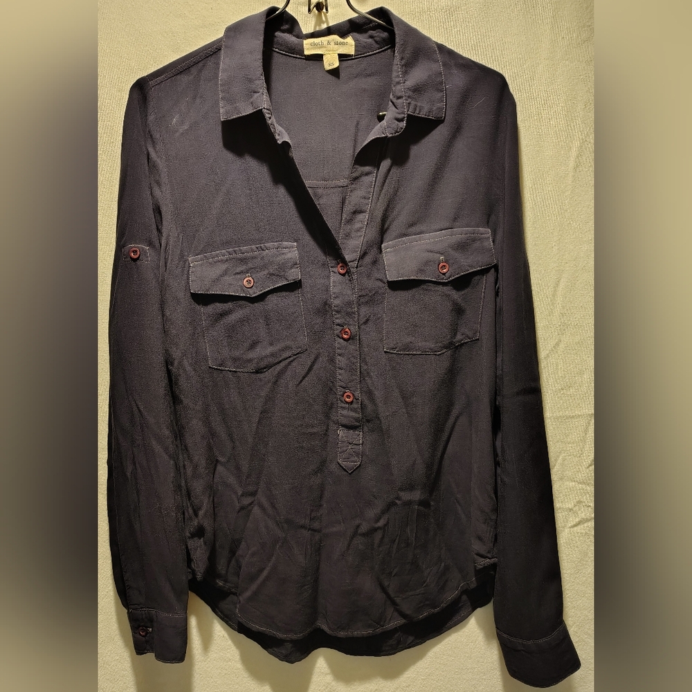 Cloth & Stone By Anthropologie Roll Tab Split Back Button Down Shirt Size XS